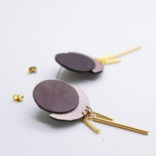 Charger l&#39;image dans la galerie, Boucles d&#39;oreilles •RÄ• violettes