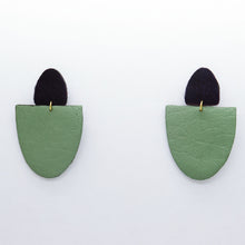 Charger l&#39;image dans la galerie, Boucles d&#39;oreilles •SAMA• vertes