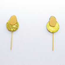 Charger l&#39;image dans la galerie, Boucles d&#39;oreilles •SARA• jaunes