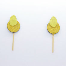 Charger l&#39;image dans la galerie, Boucles d&#39;oreilles •SARA• jaunes