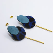 Charger l&#39;image dans la galerie, Boucles d&#39;oreilles •SARA• bleues
