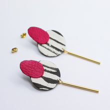 Charger l&#39;image dans la galerie, Boucles d&#39;oreilles •SARA• zébrées
