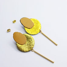 Charger l&#39;image dans la galerie, Boucles d&#39;oreilles •SARA• jaunes