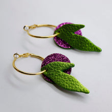 Charger l'image dans la galerie, Boucles d'oreilles en cuir •ROSALIA• à paillettes