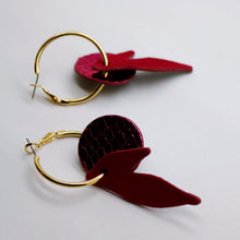 Charger l'image dans la galerie, Boucles d'oreilles en cuir •ROSALIA• à écailles