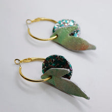Charger l'image dans la galerie, Boucles d'oreilles en cuir •ROSALIA• à paillettes