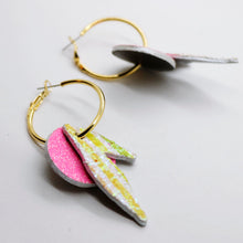 Charger l'image dans la galerie, Boucles d'oreilles en cuir •ROSALIA• à paillettes