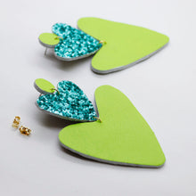 Charger l'image dans la galerie, Boucles d'oreilles •BELLÄ• à paillettes