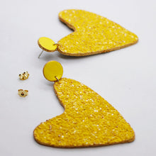 Charger l'image dans la galerie, Boucles d'oreilles •AMÕR• à paillettes