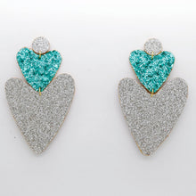 Charger l'image dans la galerie, Boucles d'oreilles •BELLÄ• à paillettes