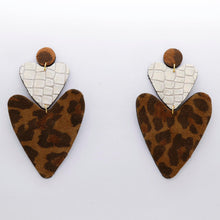 Charger l'image dans la galerie, Boucles d'oreilles •BELLÄ• à motifs