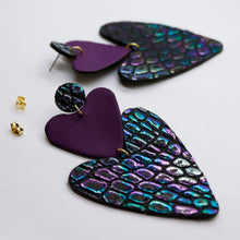 Charger l'image dans la galerie, Boucles d'oreilles •BELLÄ• à écailles
