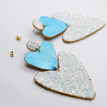 Charger l'image dans la galerie, Boucles d'oreilles •BELLÄ• à paillettes