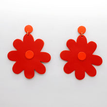 Charger l'image dans la galerie, Boucles d'oreilles en cuir •SAINTA• rouges