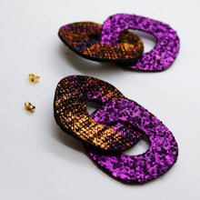 Charger l'image dans la galerie, Boucles d'oreilles en cuir •DAGDA• à paillettes