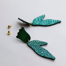 Charger l'image dans la galerie, Boucles d'oreilles en cuir •BIBA• à paillettes