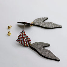 Charger l'image dans la galerie, Boucles d'oreilles en cuir •BIBA• à paillettes