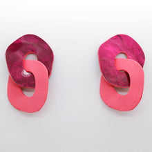 Charger l&#39;image dans la galerie, Boucles d&#39;oreilles en cuir •DAGDA• roses