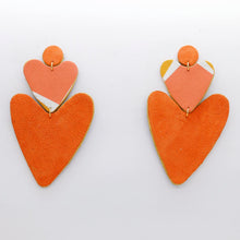 Charger l'image dans la galerie, Boucles d'oreilles en cuir •BELLÄ• à motifs