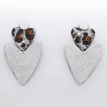 Charger l'image dans la galerie, Boucles d'oreilles en cuir •BELLÄ• à paillettes