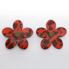 Charger l'image dans la galerie, Boucles d'oreilles en cuir •RITA• à motifs