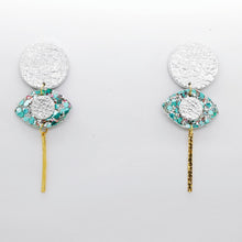 Charger l&#39;image dans la galerie, Boucles d&#39;oreilles en cuir •POTENCO• à paillettes