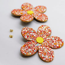 Charger l'image dans la galerie, Boucles d'oreilles en cuir •RITA• à paillettes