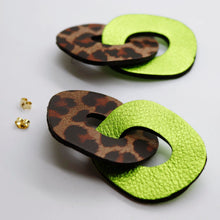 Charger l&#39;image dans la galerie, Boucles d&#39;oreilles en cuir •DAGDA• bicolores