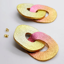 Charger l'image dans la galerie, Boucles d'oreilles en cuir •DAGDA• sunset