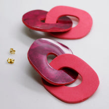 Charger l&#39;image dans la galerie, Boucles d&#39;oreilles en cuir •DAGDA• roses