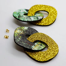 Charger l&#39;image dans la galerie, Boucles d&#39;oreilles en cuir •DAGDA• à paillettes