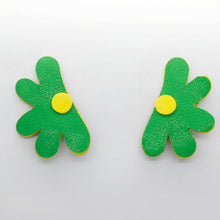 Charger l'image dans la galerie, Boucles d'oreilles en cuir •AUBA• vertes
