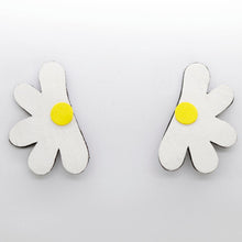 Charger l'image dans la galerie, Boucles d'oreilles en cuir •AUBA• blanches