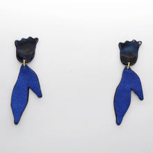 Charger l'image dans la galerie, Boucles d'oreilles en cuir •BIBA• bleues