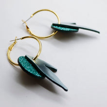 Charger l'image dans la galerie, Boucles d'oreilles en cuir •ROSALIA• à paillettes