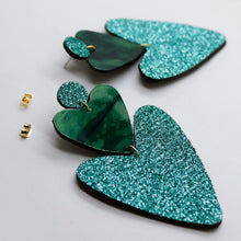 Charger l'image dans la galerie, Boucles d'oreilles en cuir •BELLÄ• à paillettes