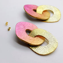 Charger l'image dans la galerie, Boucles d'oreilles en cuir •DAGDA• sunset
