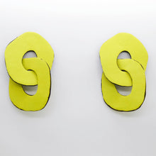 Charger l&#39;image dans la galerie, Boucles d&#39;oreilles en cuir •DAGDA• vertes