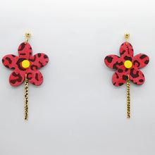 Charger l'image dans la galerie, Boucles d'oreilles en cuir •MILA• à motifs