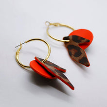 Charger l'image dans la galerie, Boucles d'oreilles en cuir •ROSALIA• à motifs