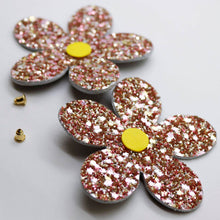 Charger l'image dans la galerie, Boucles d'oreilles en cuir •RITA• à paillettes