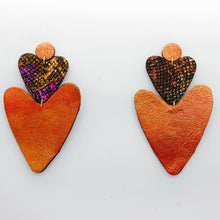 Charger l'image dans la galerie, Boucles d'oreilles en cuir •BELLÄ• à motifs