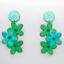 Charger l'image dans la galerie, Boucles d'oreilles en cuir •NENETTE• vertes