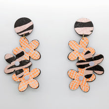 Charger l'image dans la galerie, Boucles d'oreilles en cuir •NENETTE• à motifs