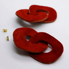 Charger l'image dans la galerie, Boucles d'oreilles en cuir •DAGDA• rouille