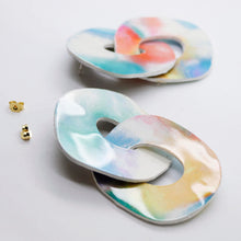 Charger l&#39;image dans la galerie, Boucles d&#39;oreilles en cuir •DAGDA• à motifs