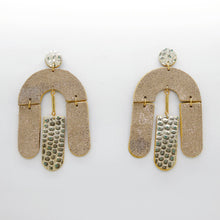 Charger l'image dans la galerie, Boucles d'oreilles en cuir •SOCA• dorées