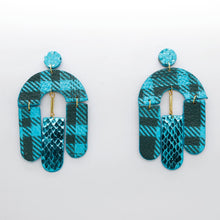 Charger l'image dans la galerie, Boucles d'oreilles en cuir •SOCA• à motifs