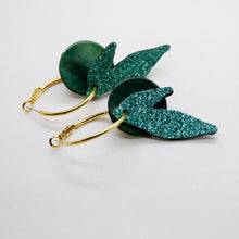 Charger l'image dans la galerie, Boucles d'oreilles en cuir •ROSALIA• vertes