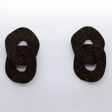 Charger l'image dans la galerie, Boucles d'oreilles en cuir •DAGDA• à paillettes